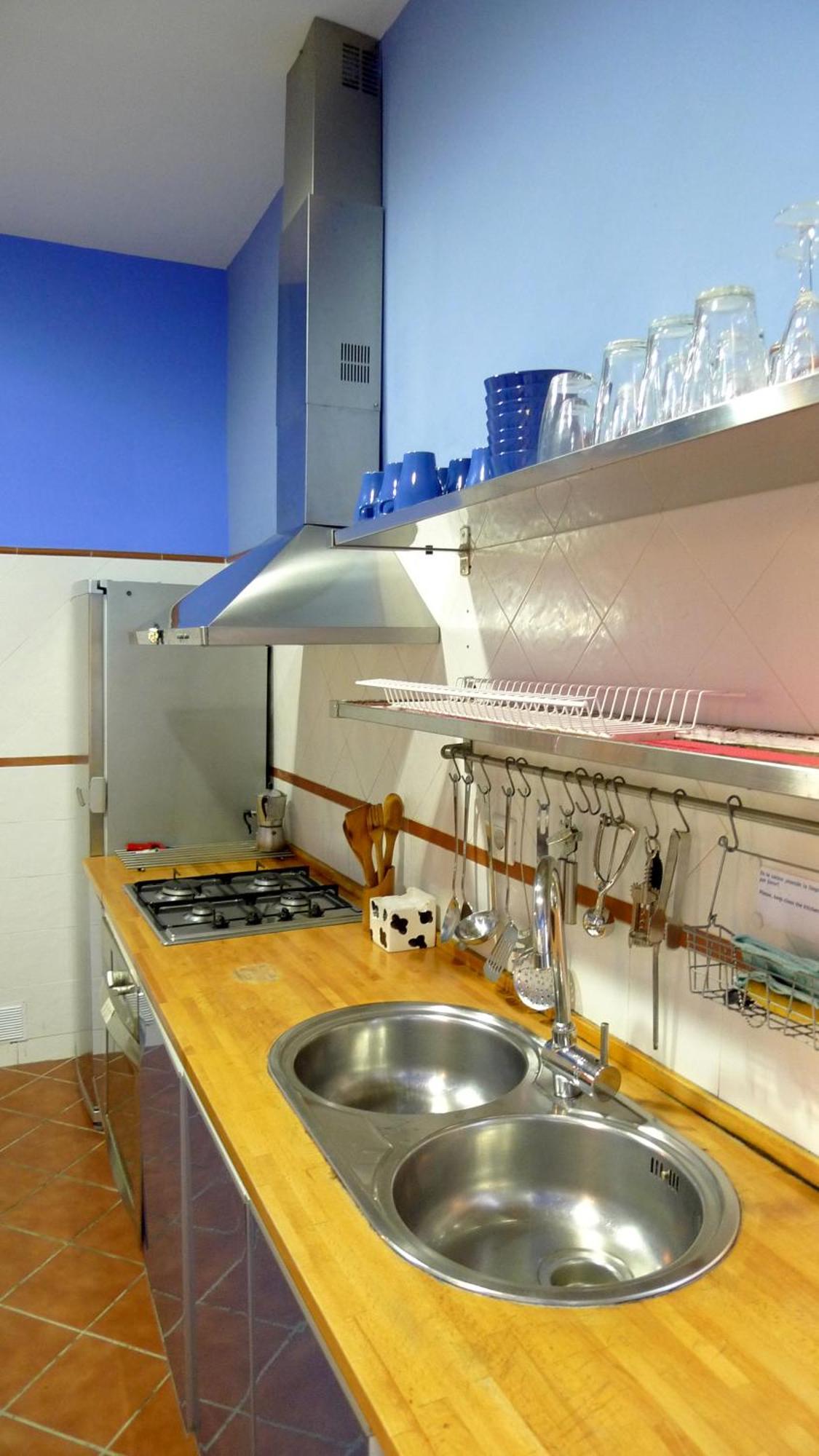 Villa Alicia Guest House Málaga Exterior foto A wall-mounted range hood