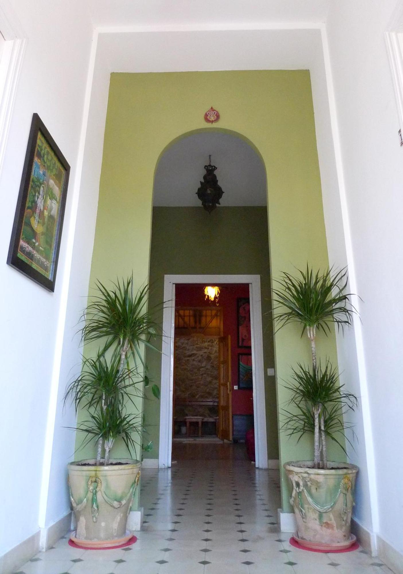 Villa Alicia Guest House Málaga Exterior foto Entrance to the house