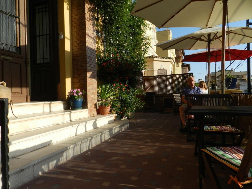 Villa Alicia Guest House Málaga Exterior foto The terrace
